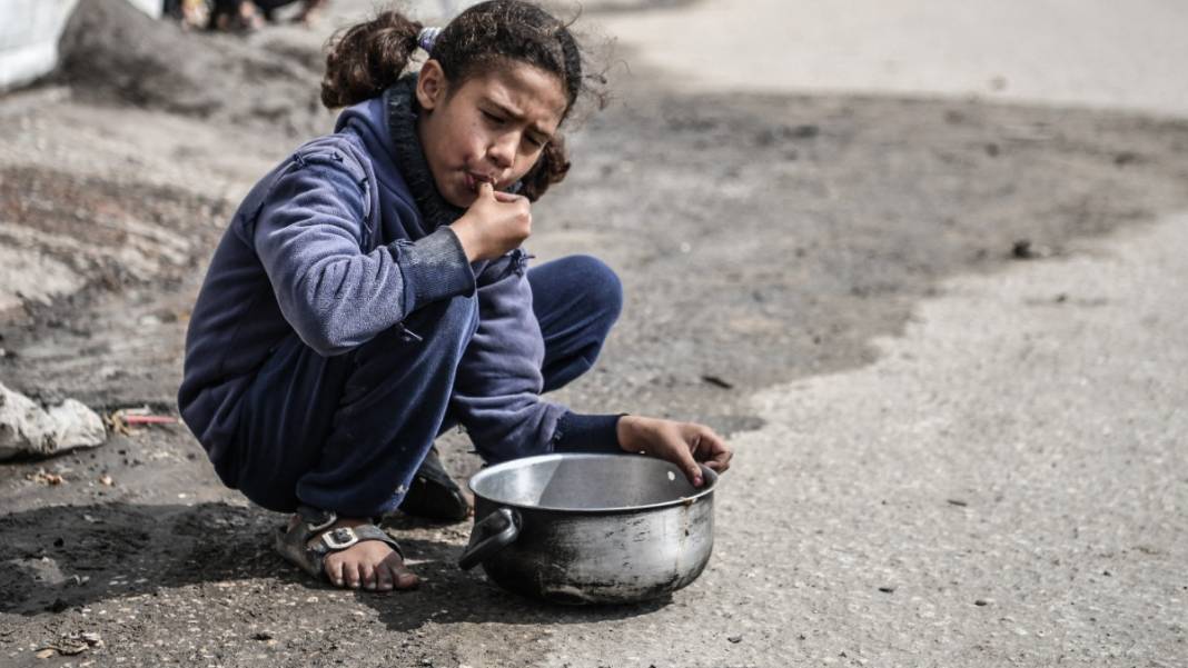 Gazze'de insanlık dramı! 'Şiddetli açlık' yaşayan halk çaresiz 1